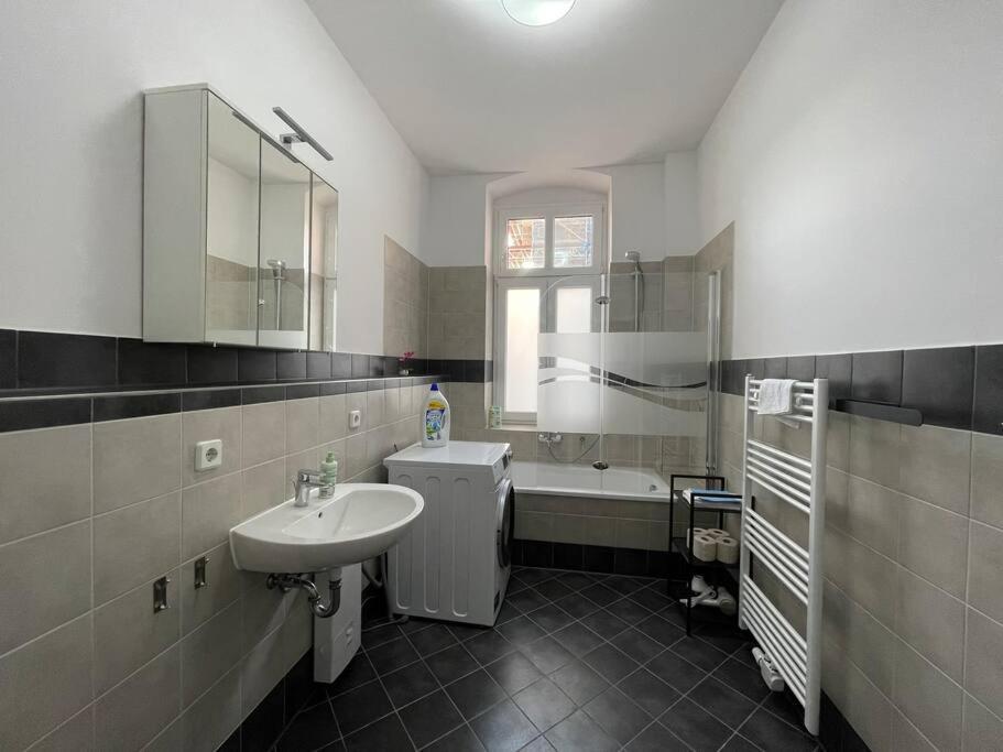 Lucky Stays Ls01 - Vollausstattung - Zentrum - Aufzug - Grosse Kueche - 2 Zimmer - Smart-Tv Magdeburg Exterior photo